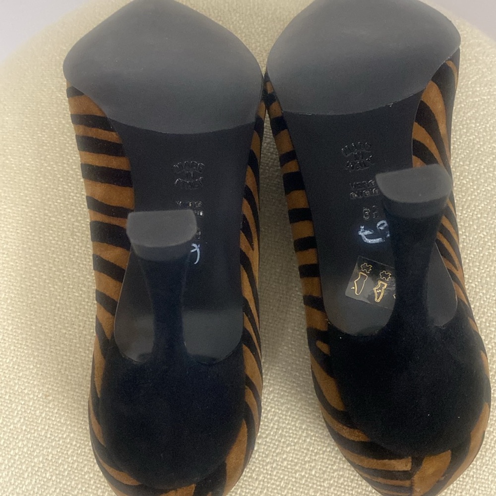 New Enzo Di Martino (Italy)Brown Zebra Print Women's Heels size 6 - Picture 7 of 7